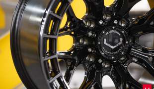 Vossen HFX-1, Цвет: Tinted Gloss Black (8 болтов)
