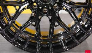 Vossen HFX-1, Цвет: Gloss Black (8 болтов)