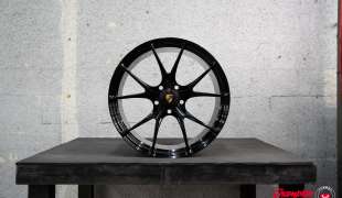 Vossen x Champion Motorsport RS74