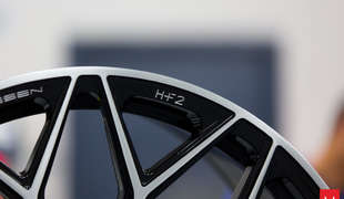 Vossen HF-2, Цвет: Brushed Gloss Black