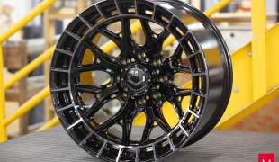 Vossen HFX-1, Цвет: Tinted Gloss Black (8 болтов)