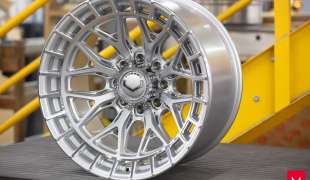 Vossen HFX-1, Цвет: Silver Polished (8 болтов)