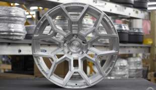 Urban Automotive x Vossen UV-4