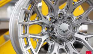 Vossen HFX-1, Цвет: Silver Polished (8 болтов)
