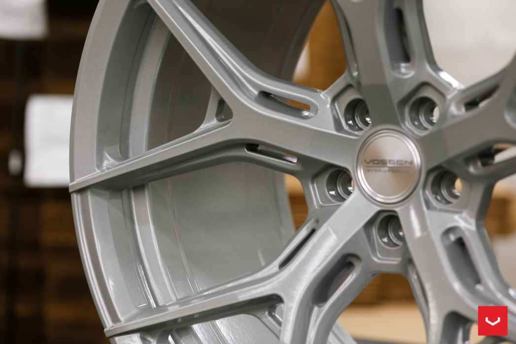 Honor r5. Vossen hf5. Диски Воссен hf5. Vossen диски hf5 Gloss Silver. Воссен hf5 диски Воссен.